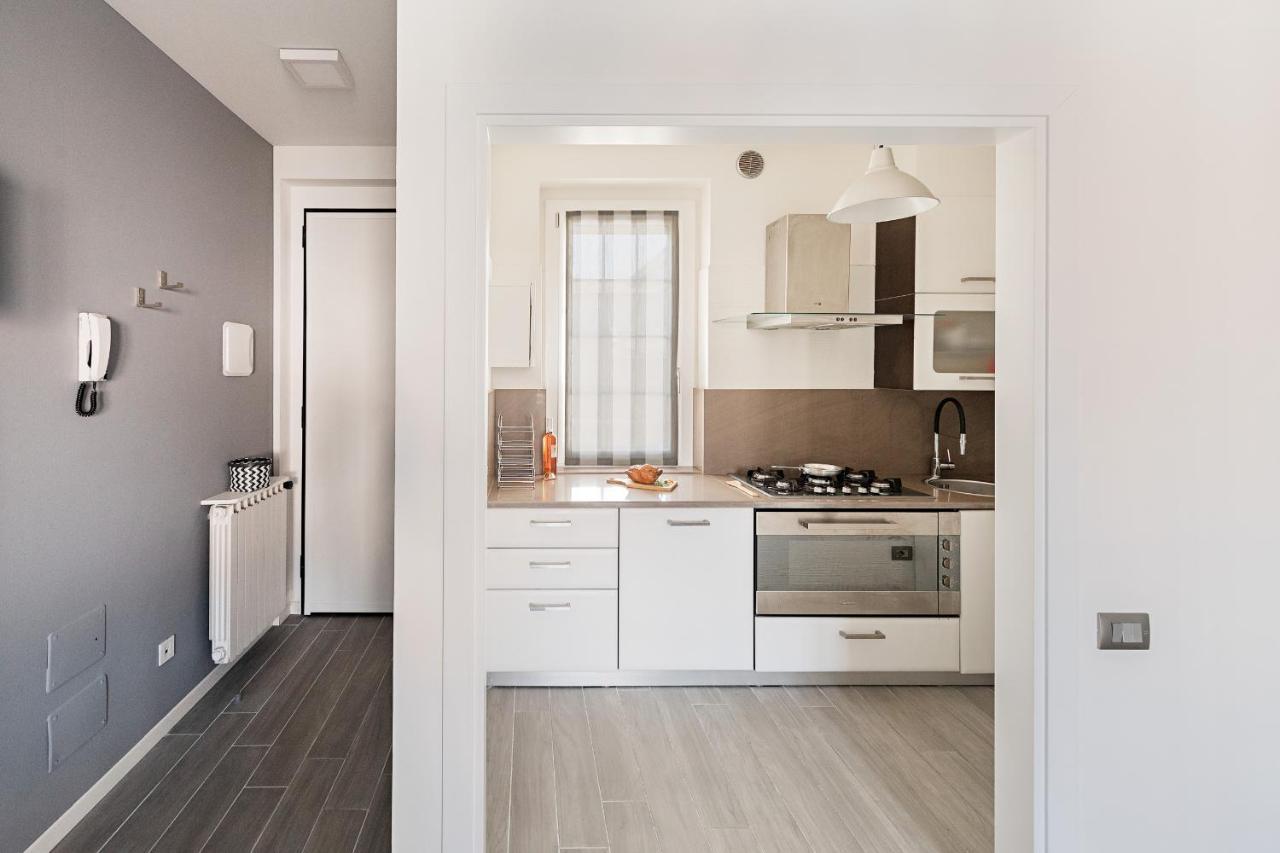 Appartamento Mazzini P1-25 By Wonderful Italy Sirmione Luaran gambar