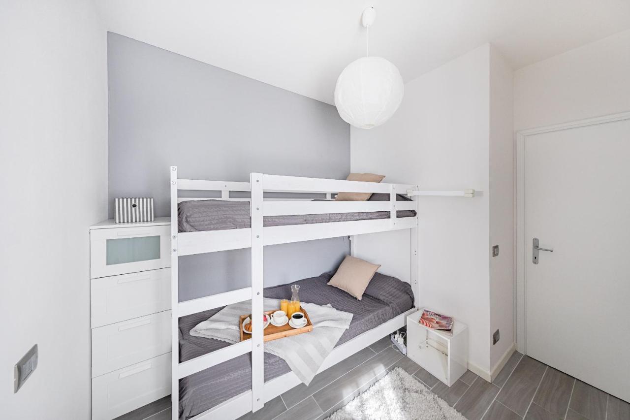 Appartamento Mazzini P1-25 By Wonderful Italy Sirmione Luaran gambar