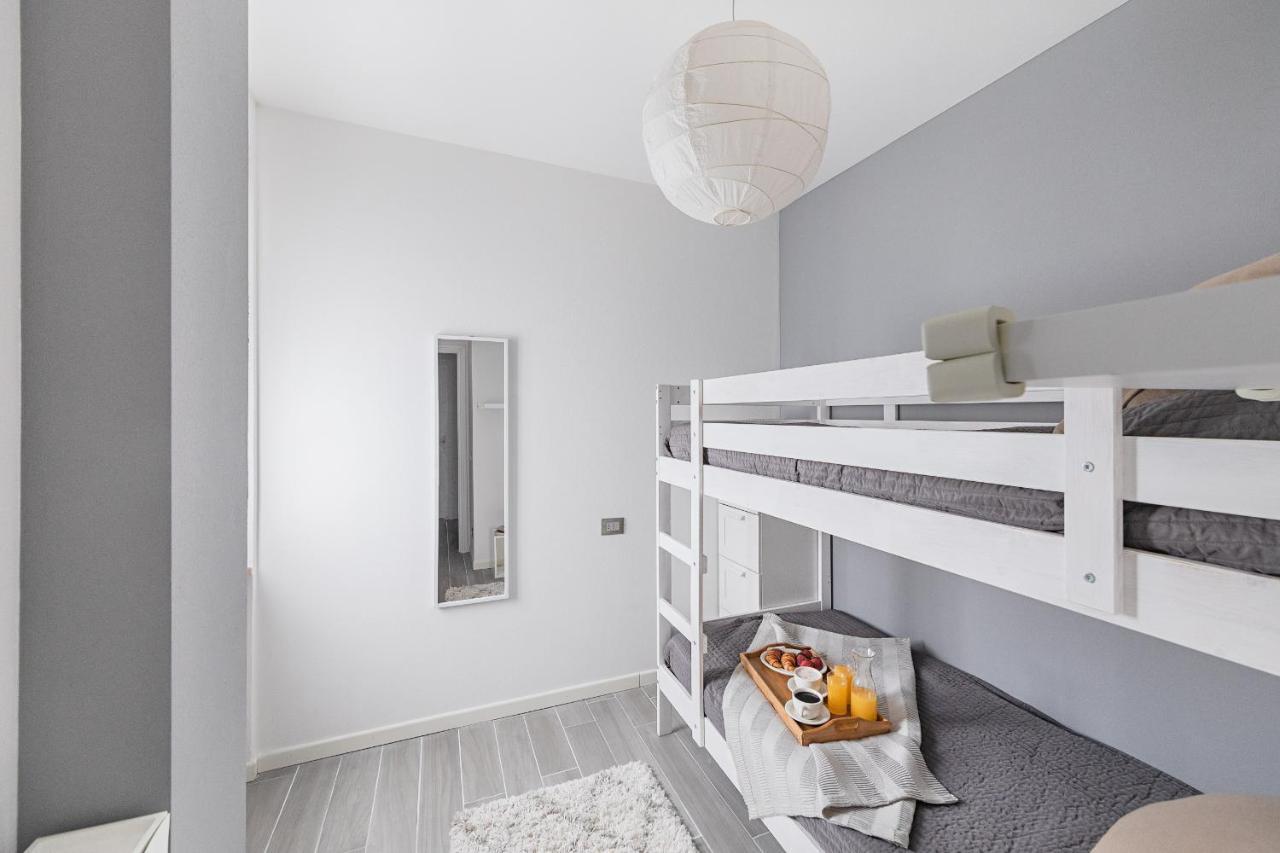 Appartamento Mazzini P1-25 By Wonderful Italy Sirmione Luaran gambar