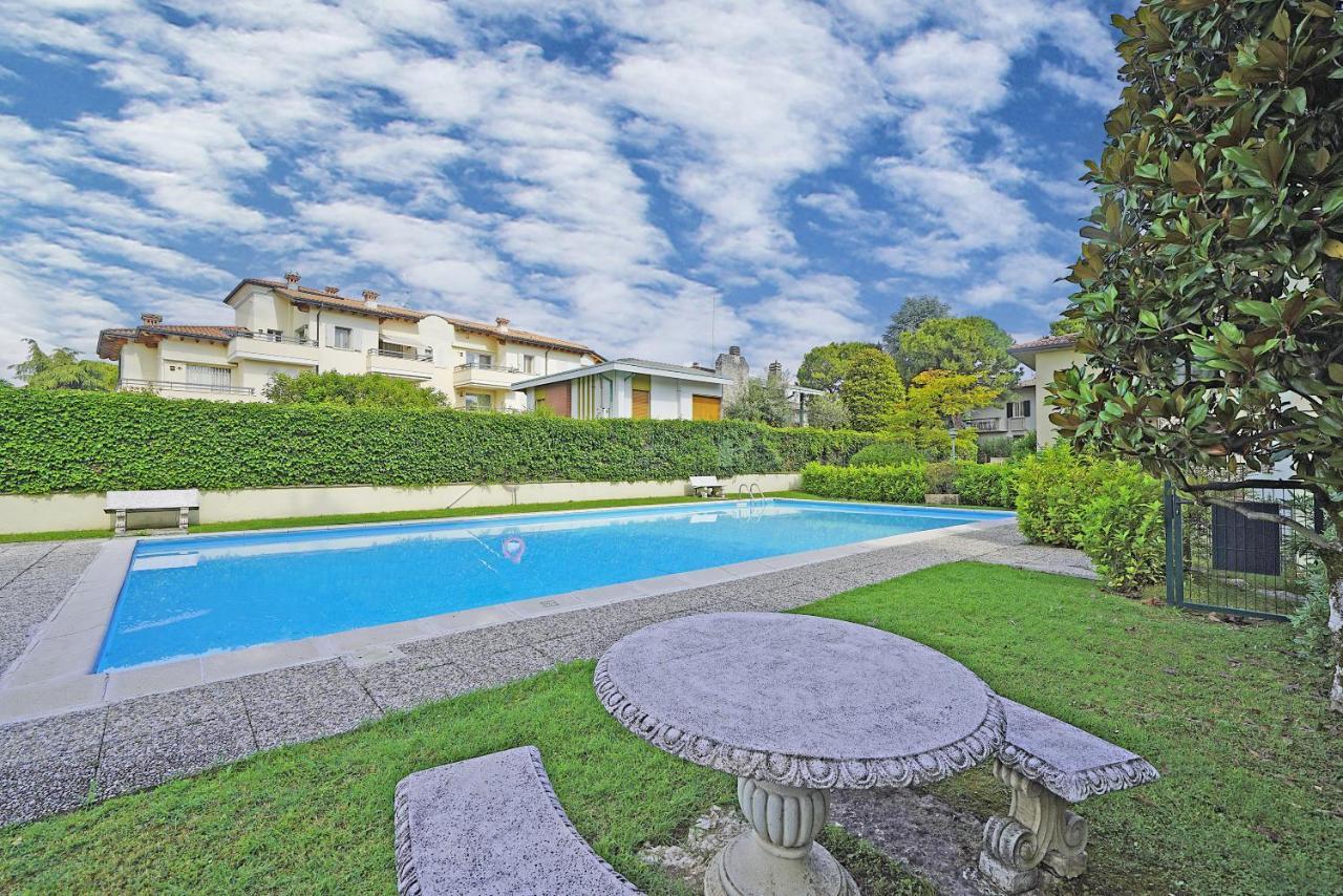 Appartamento Mazzini P1-25 By Wonderful Italy Sirmione Luaran gambar